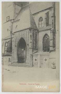 Portail de l'église Saints-Côme-et-Damien (Vézelise)